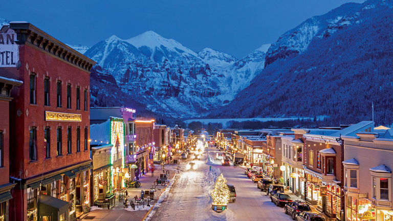 5 Christmas Towns In Colorado To Add To Your Holiday Bucket List I'm