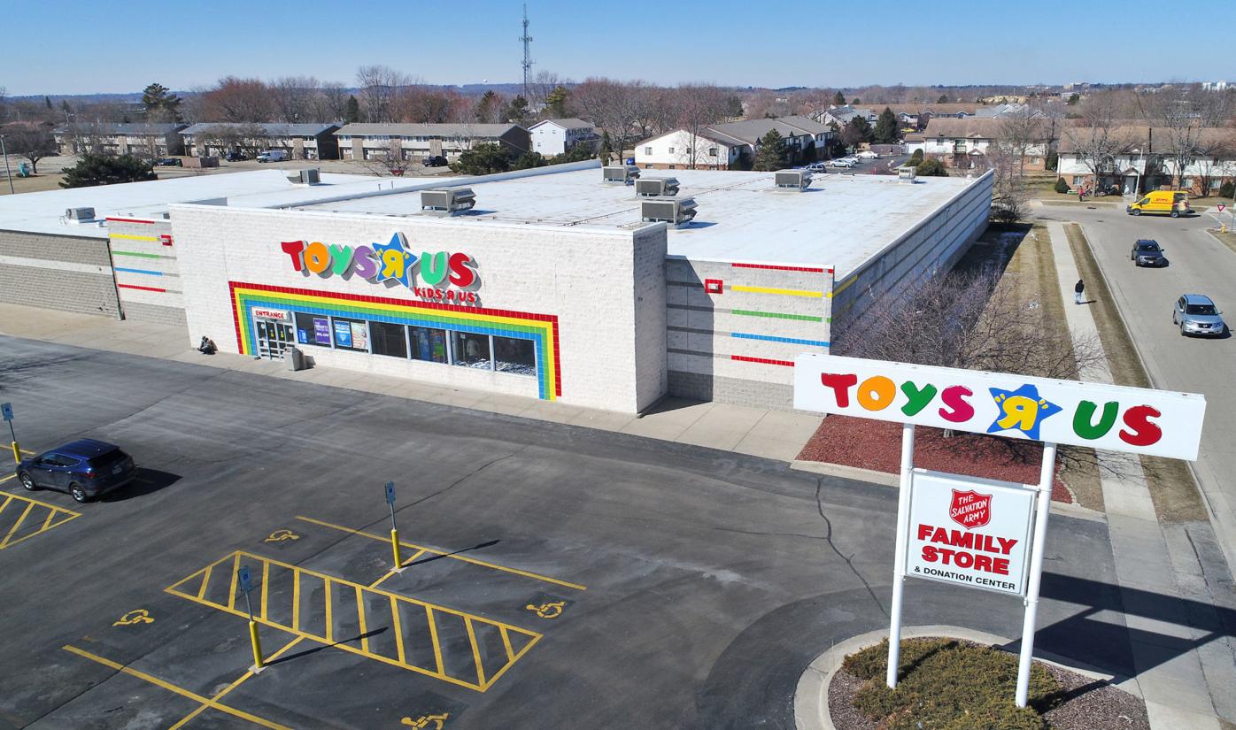 toys r us locations phone numbers